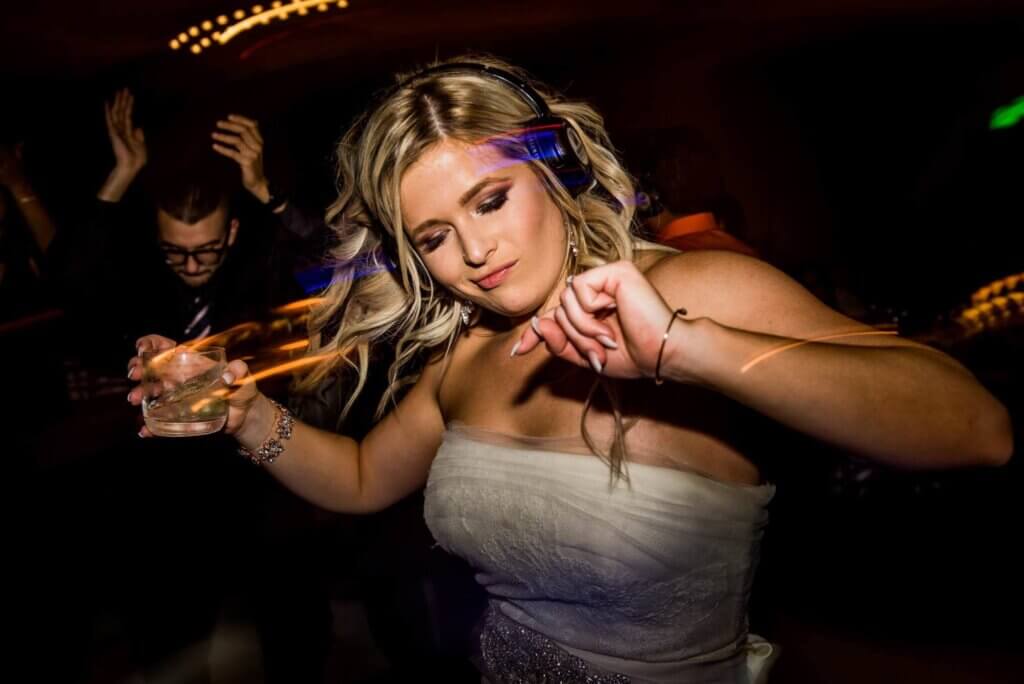 A bride dances on the dancefloor