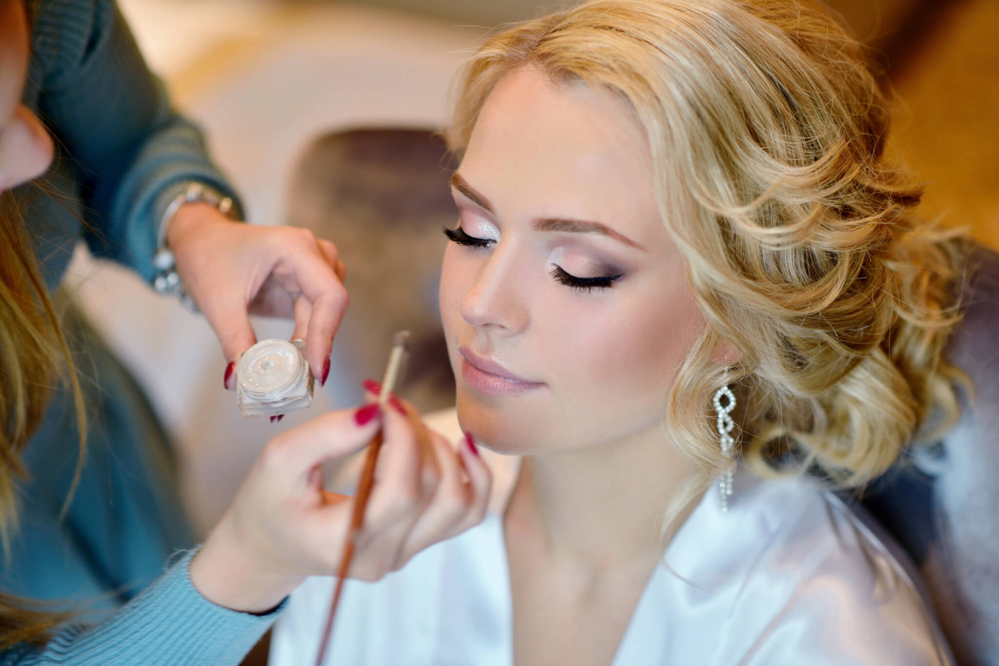 36 Of The Best Hair And Makeup Artists