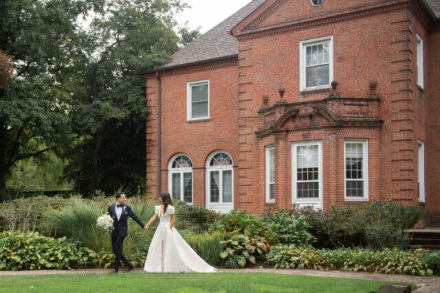 a wedding outside at Pine Hollow Club