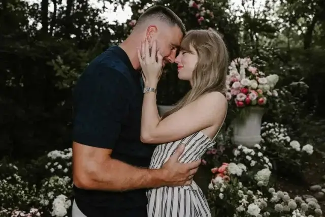 Taylor Swift and Travis Kelce on their engagement day